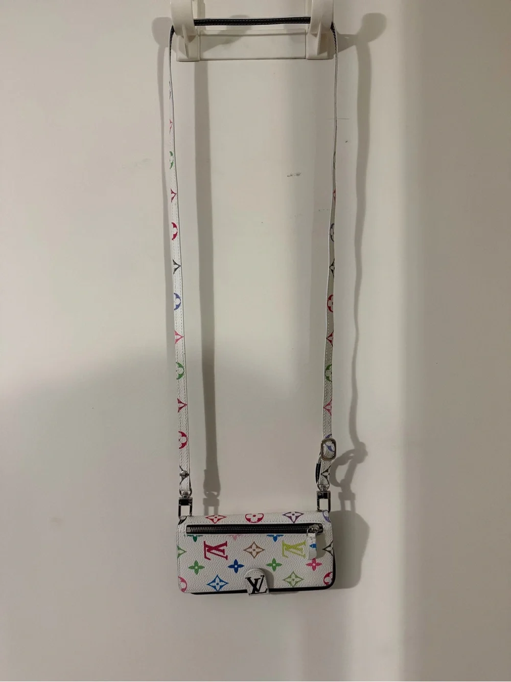 Louis Vuitton Multicolor White Monogram iPhone 15 Pro Max Wallet Case